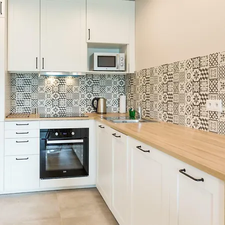 Center Luxury Flair With Free Parking Cracóvia