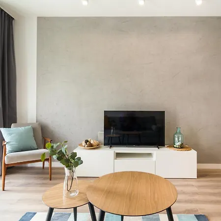 Center Luxury Flair With Free Parking * Cracóvia