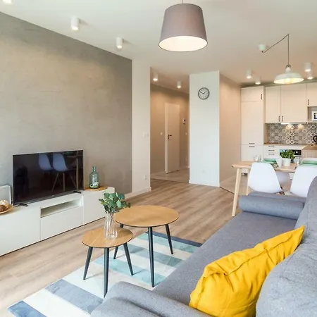 Center Luxury Flair With Free Parking