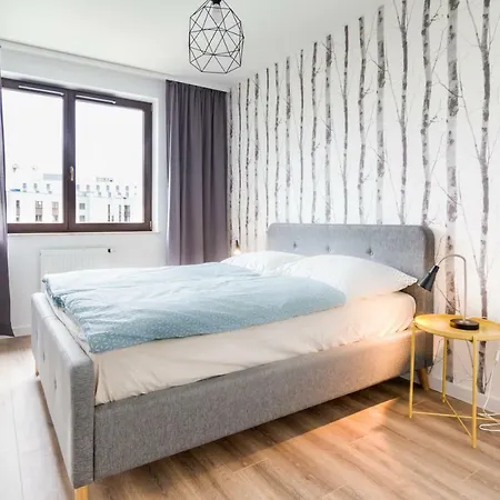 Center Luxury Flair With Free Parking