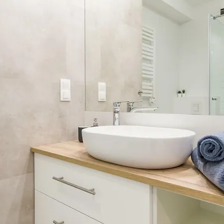 Center Luxury Flair With Free Parking Отель Краков