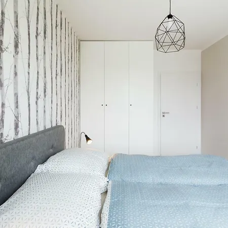 Center Luxury Flair With Free Parking