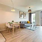 Center Luxury Flair With Free Parking